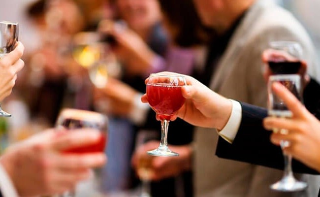 Bebidas para eventos: como escolher, calcular e servir?